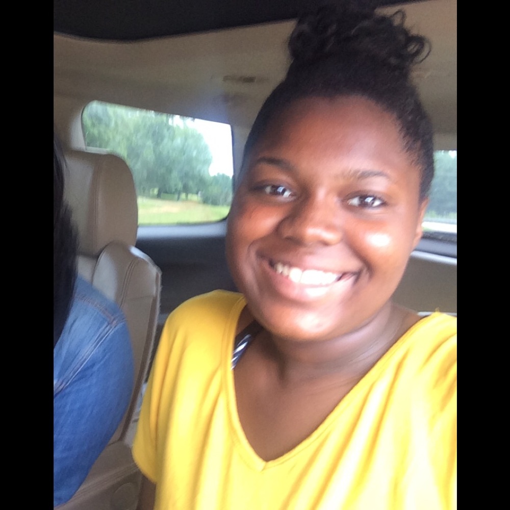 Meet your Posher, Mikaela